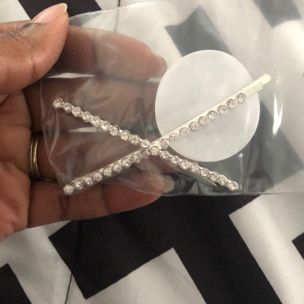 Criss Cross Rhinestone Hair Clip